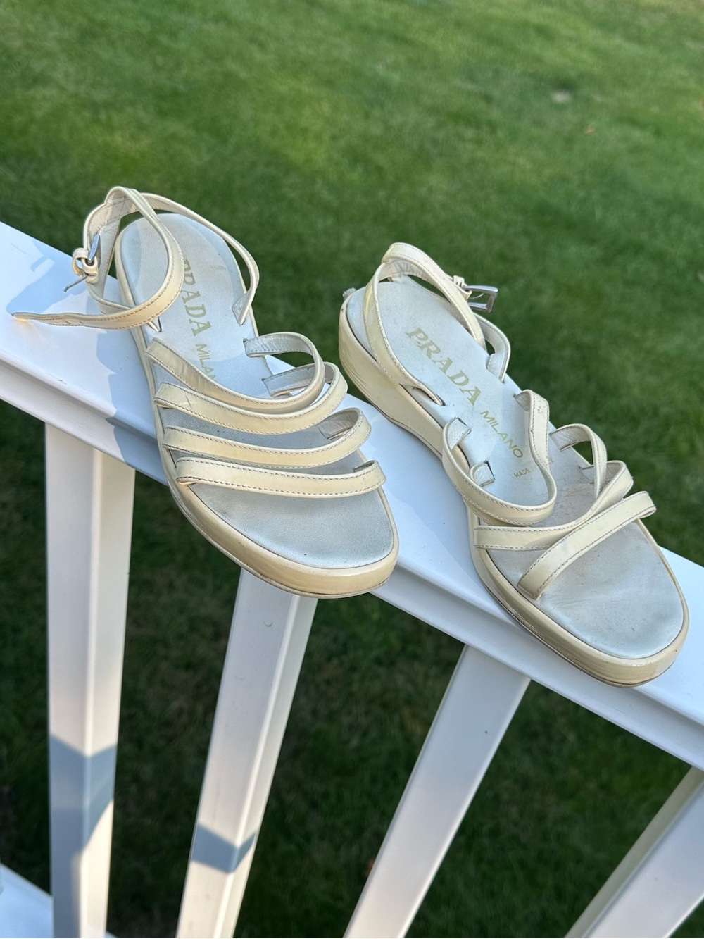 Prada Low Wedge Sandals Women’s Size 8.5 Beige Patent Leather Ankle Straps Boho